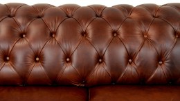 Detail operadla Chesterfield